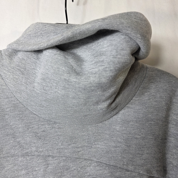 ALO Yoga Haze Funnel neck Light Gray Sweater - Picture 6 of 13